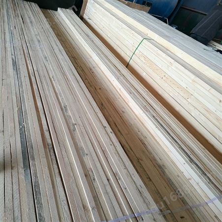 亿展木业 木龙骨 防寒条杉木杆方木板 支撑使用不断裂 含水量低